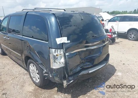 2014 Chrysler Town & Country Touring z USA, uszkodzony, nr VIN 2C4RC1BG9ER454226